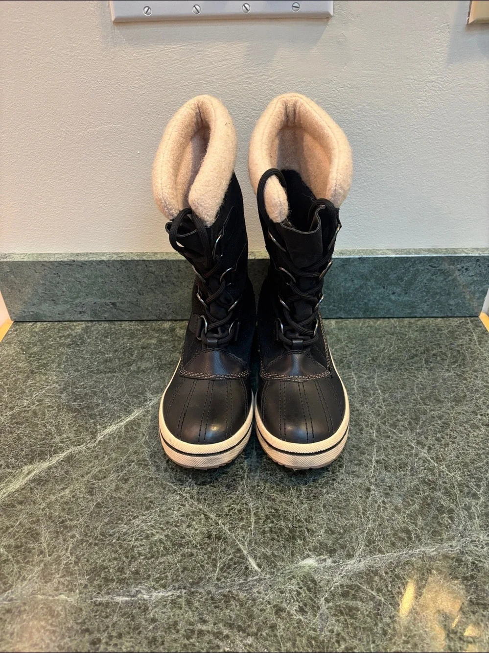 Women's Winter Carnival boots 🥾 with waterproof rubber shell and nylon upper